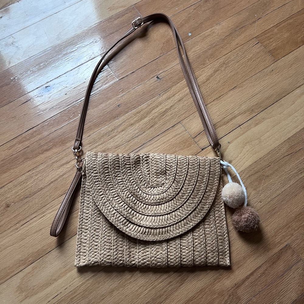 Woven Summer crossbody/wrislet NWOT